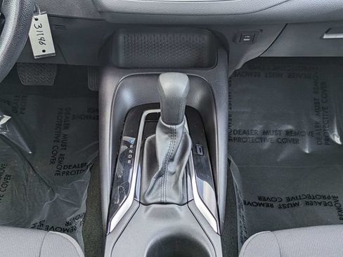 Used 2025 Toyota Corolla LE FWD image 18