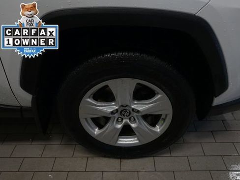 Used 2021 Toyota RAV4 LE image 7