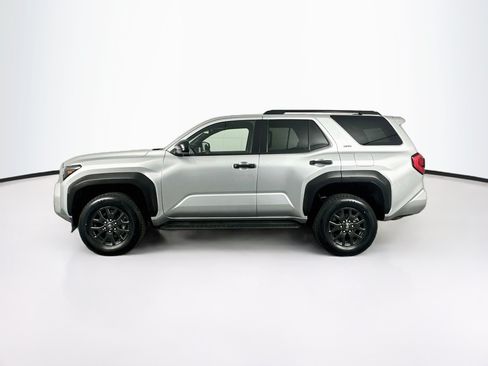 Used 2025 Toyota 4Runner SR5 AWD/4WD image 4