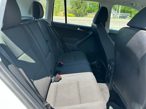 Used 2017 Volkswagen Tiguan Limited w/ Premium Package AWD/4WD image 17