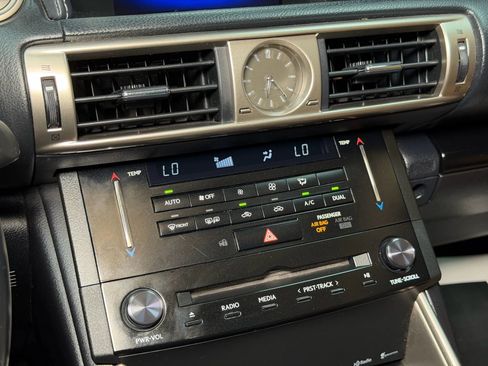 Used 2014 Lexus IS 250 image 45