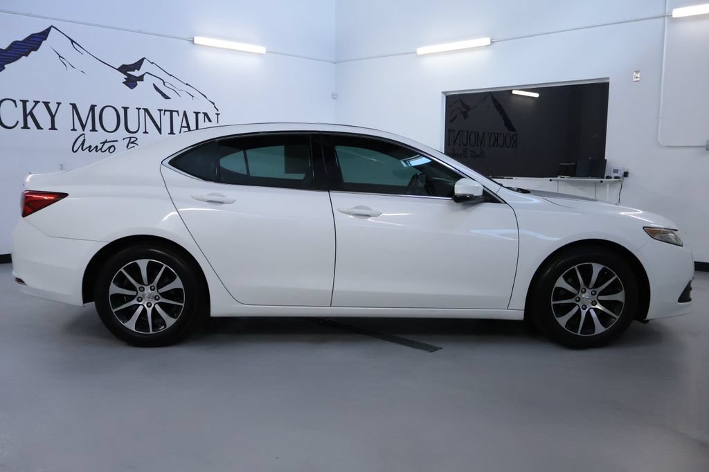 Used 2016 Acura TLX w/ Technology Package FWD image 8