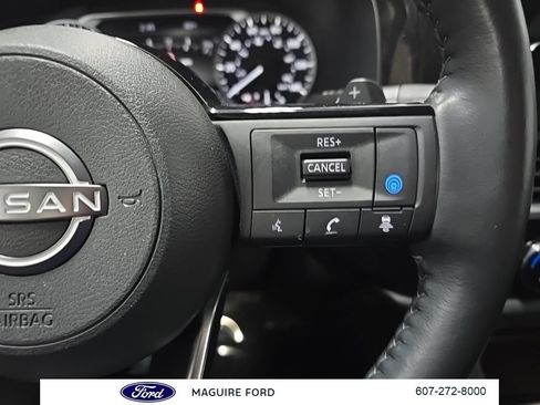 Used 2023 Nissan Pathfinder SL w/ Lighting Package (N92) AWD/4WD image 23