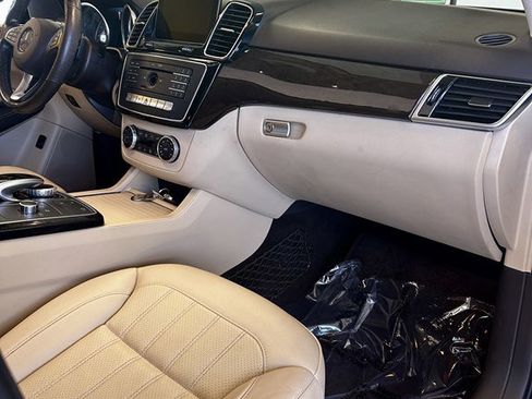 Used 2018 Mercedes-Benz GLE 350 4MATIC image 12