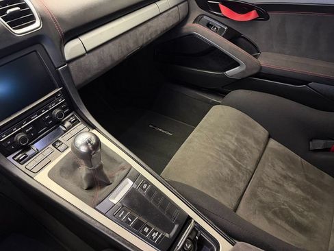 Used 2016 Porsche Cayman GT4 RWD image 8