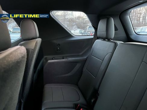 Used 2023 Chevrolet Traverse LT w/ LT Premium Package image 26