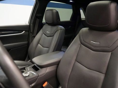Certified 2022 Cadillac XT5 Premium Luxury image 18