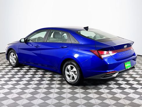 Used 2023 Hyundai Elantra SE image 6