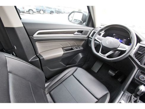 Used 2022 Volkswagen Atlas SE FWD image 11
