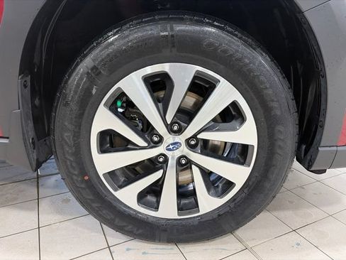 Used 2025 Subaru Outback Premium AWD/4WD image 24