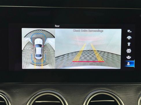 Used 2022 Mercedes-Benz E 450 4MATIC Sedan image 40