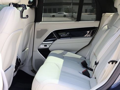 New 2026 Land Rover Range Rover SE AWD/4WD image 33