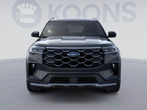 New 2026 Ford Explorer Platinum image 8