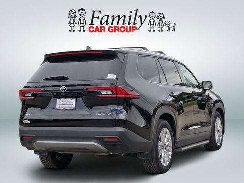 Used 2026 Toyota Grand Highlander Platinum image 4