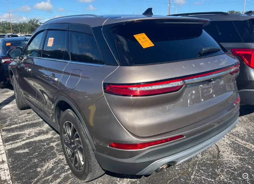 Used 2021 Lincoln Corsair AWD w/ Equipment Group 101A image 2
