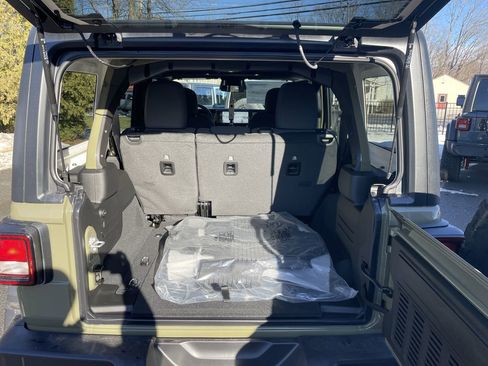 New 2026 Jeep Wrangler Unlimited Sport image 22