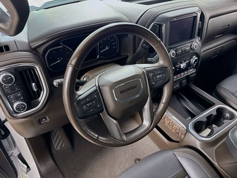 Used 2021 GMC Sierra 2500 Denali w/ Denali Ultimate Package AWD/4WD image 14