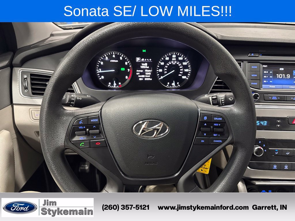 Used 2015 Hyundai Sonata SE w/ Option Group 09 FWD image 17