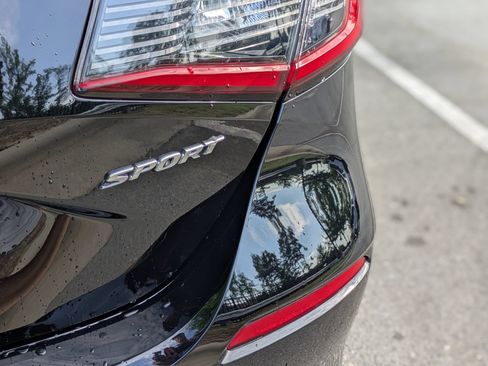 Used 2025 Honda Civic Sport image 33
