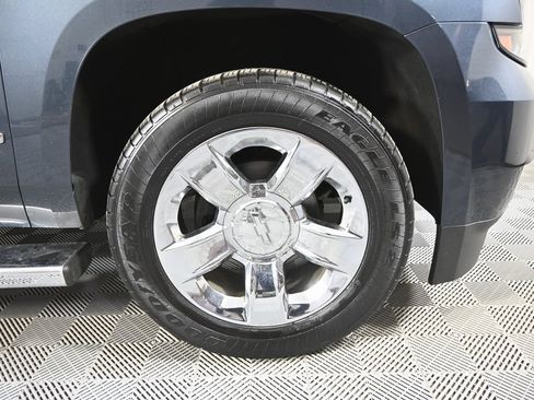 Used 2019 Chevrolet Tahoe LT w/ LT Signature Package image 11