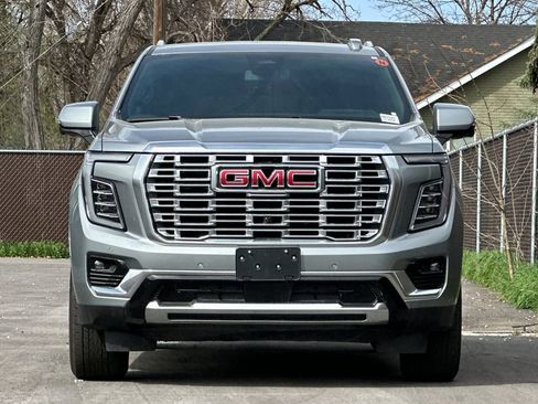 Used 2025 GMC Yukon Denali AWD/4WD image 9