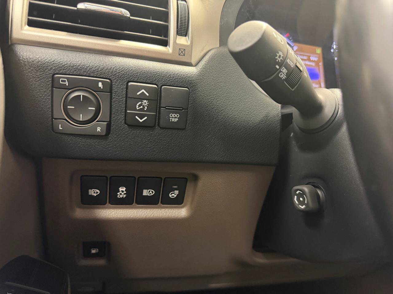 Used 2021 Lexus GX 460 Premium w/ Premium Plus Package AWD/4WD image 27