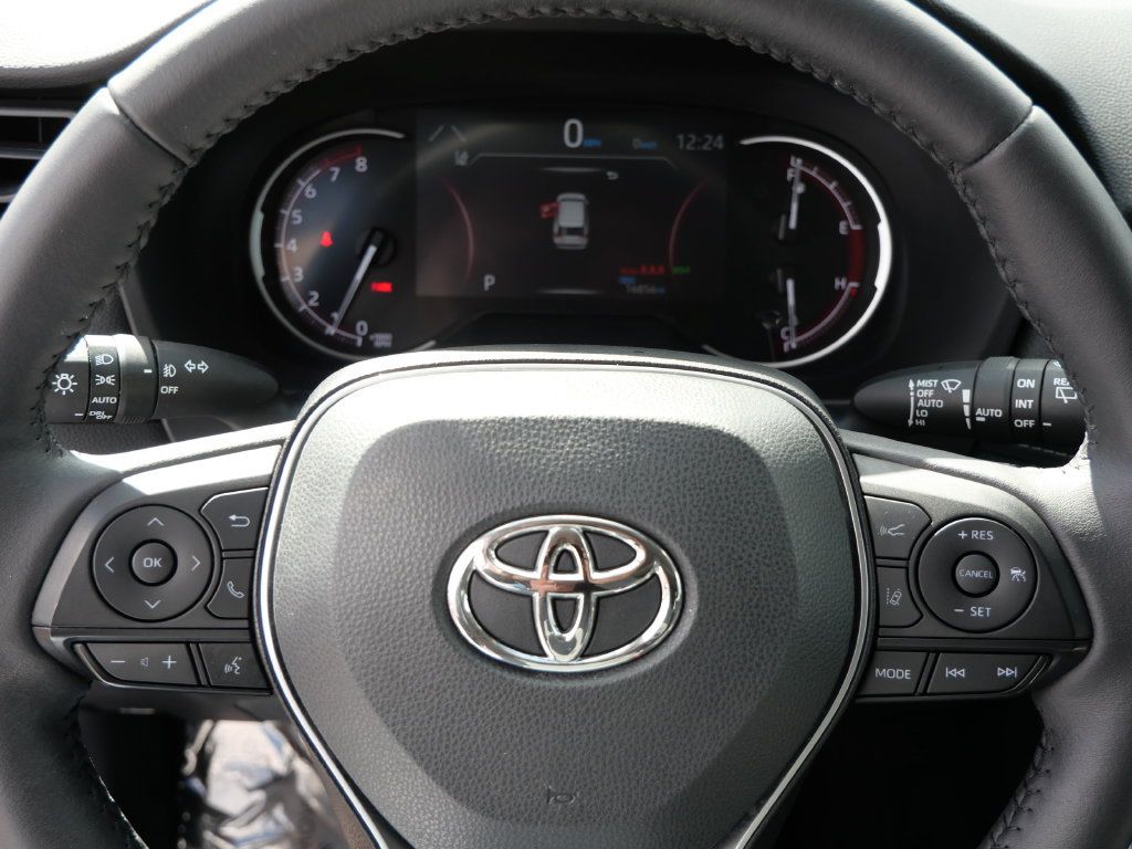 Certified 2023 Toyota RAV4 XLE Premium AWD/4WD image 26