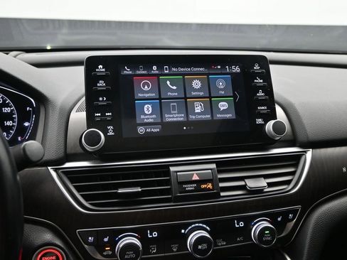Used 2018 Honda Accord Touring image 11