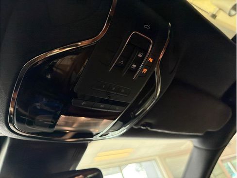 Used 2018 Maserati Quattroporte S RWD image 16