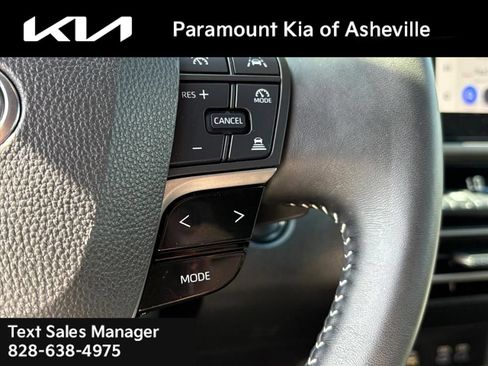 Used 2025 Toyota Camry SE w/ Convenience Package FWD image 26