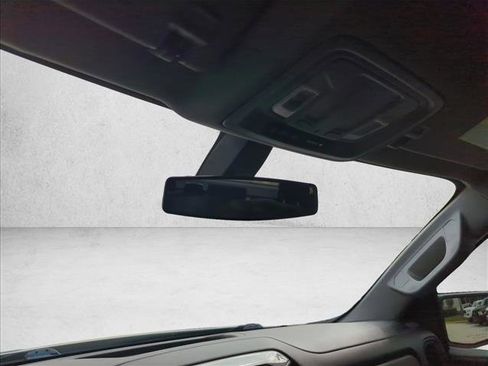 Used 2022 Chevrolet Silverado 1500 Custom image 15