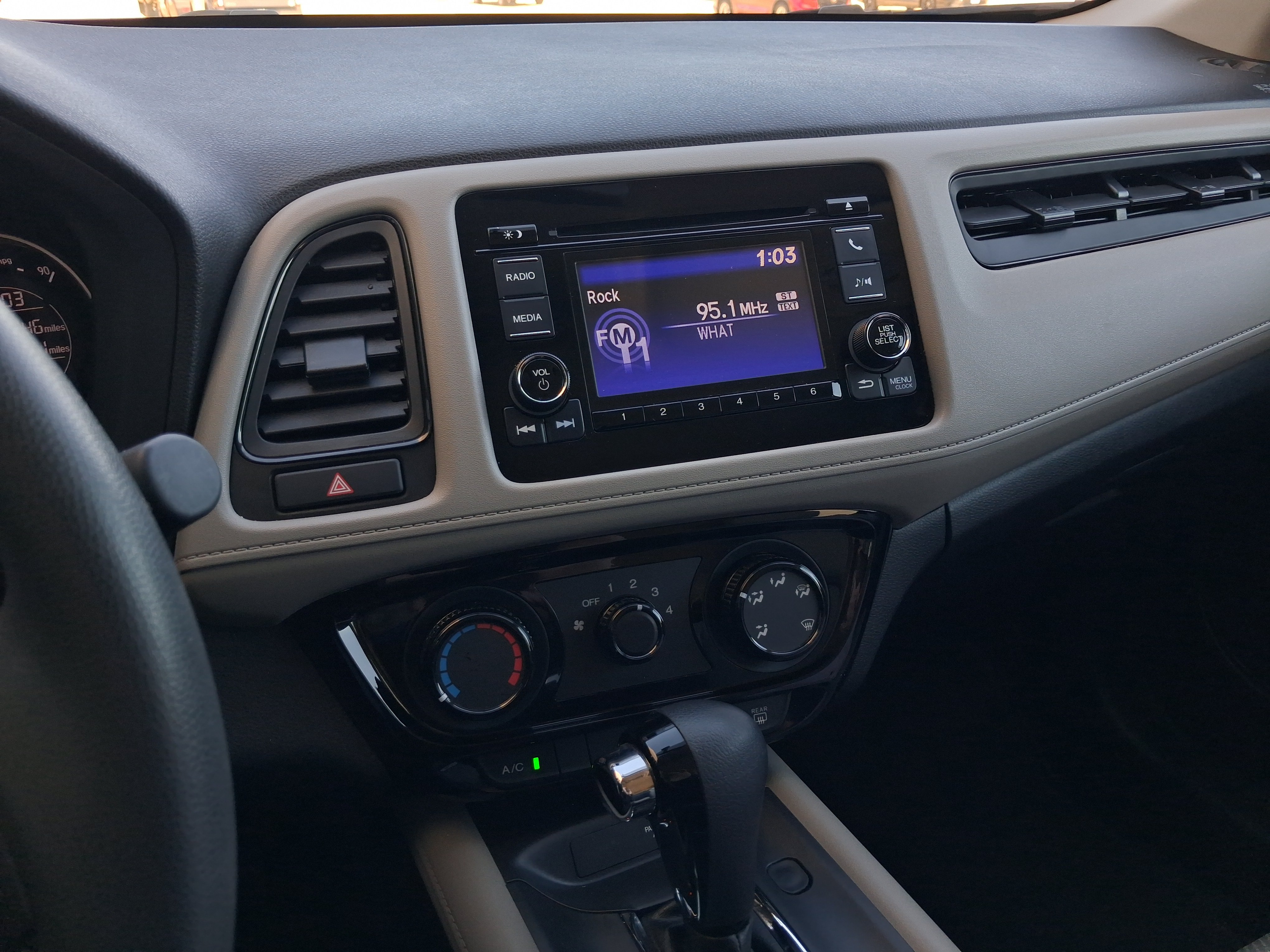 Used 2020 Honda HR-V LX image 12