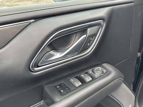 Used 2023 GMC Yukon XL AT4 image 21