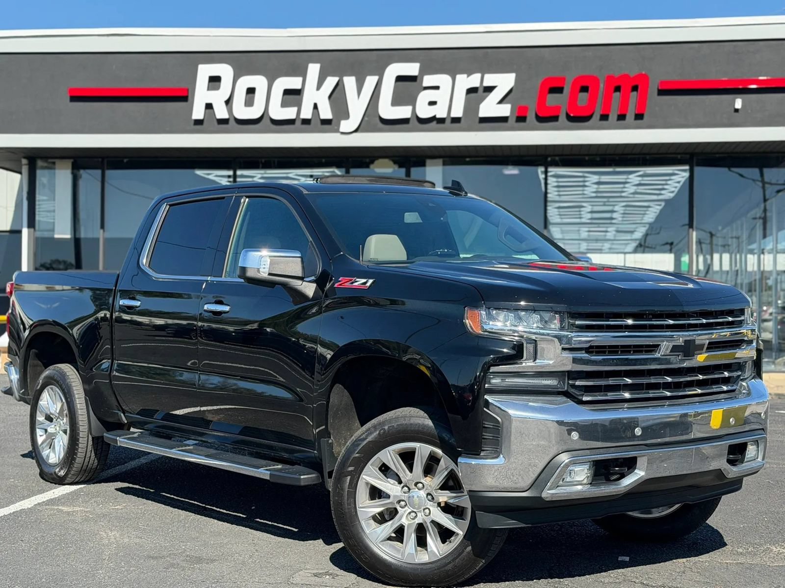 Used 2019 Chevrolet Silverado 1500 LTZ w/ LTZ Plus Package AWD/4WD image 3
