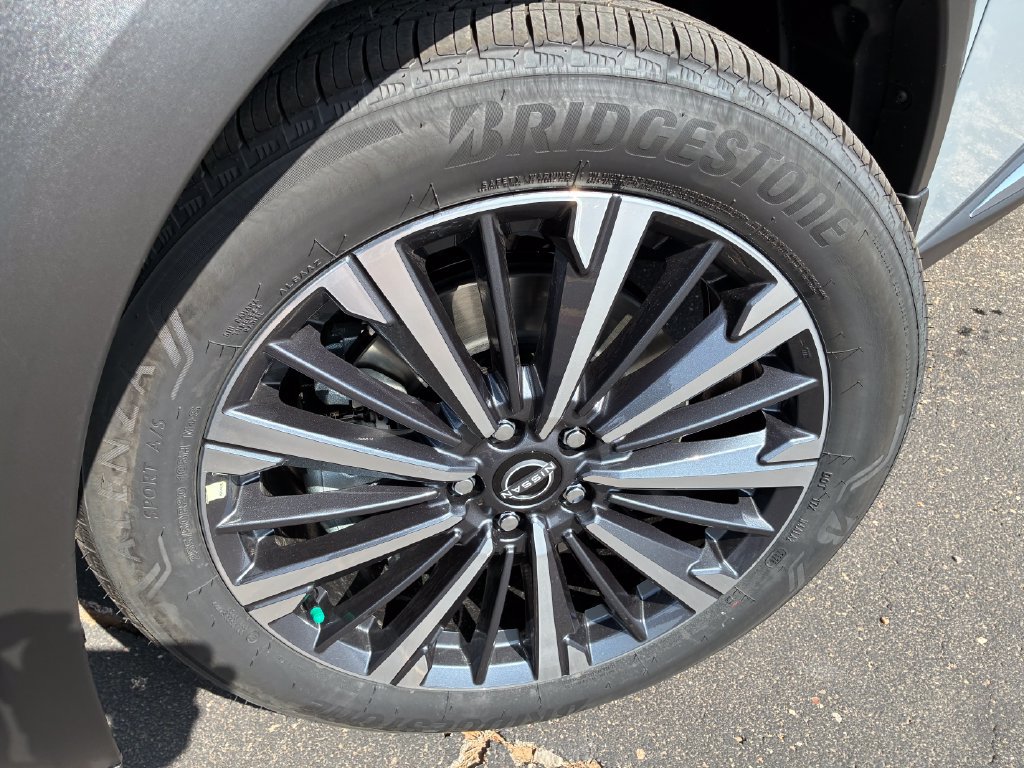 New 2026 Nissan Pathfinder Platinum AWD/4WD image 9