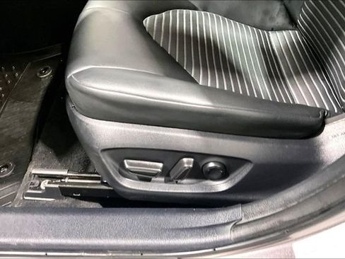 Used 2024 Toyota Camry SE FWD image 19