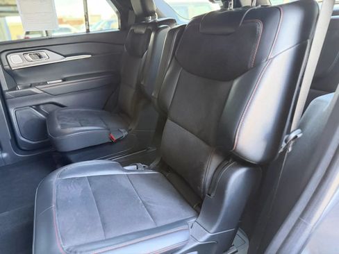Used 2025 Ford Explorer ST AWD/4WD image 16