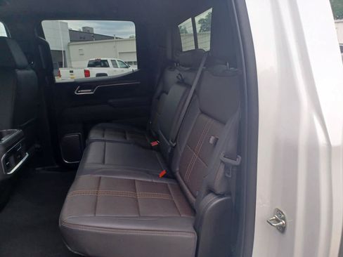 Used 2025 Chevrolet Silverado 1500 High Country AWD/4WD image 27