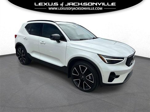 Used 2024 Volvo XC40 B5 Ultimate w/ Climate Package AWD/4WD image 1