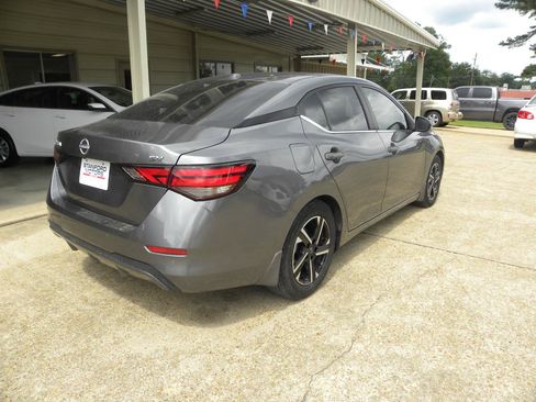 Used 2024 Nissan Sentra SV w/ All-Weather Package FWD image 6