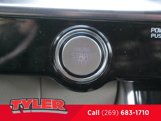Used 2024 Kia Carnival SX Prestige FWD image 28