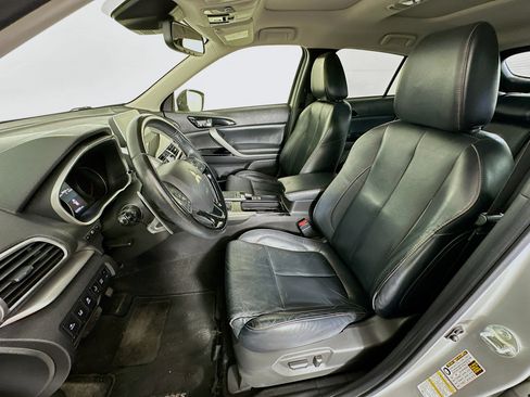 Used 2018 Mitsubishi Eclipse Cross SE image 13