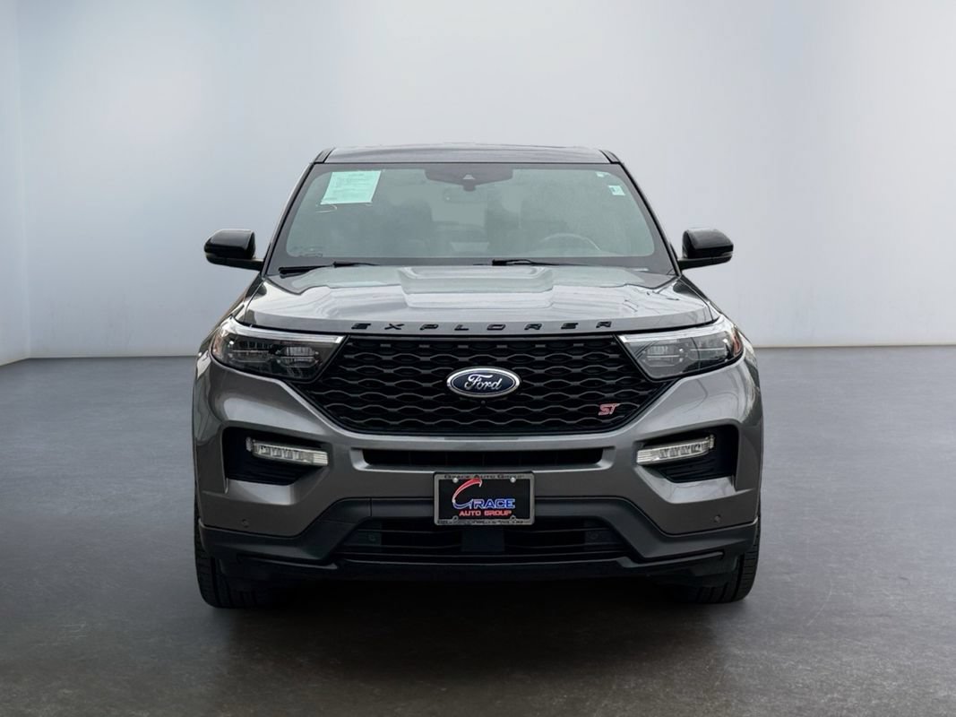 Used 2022 Ford Explorer ST w/ Equipment Group 401A AWD/4WD image 2