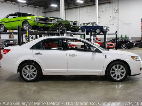 Used 2012 Lincoln MKZ FWD image 8