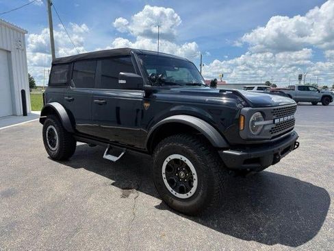 Used 2024 Ford Bronco Badlands AWD/4WD image 4