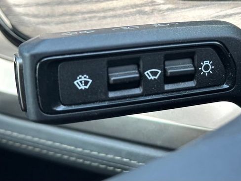 Used 2022 Rivian R1T Launch Edition AWD/4WD image 23
