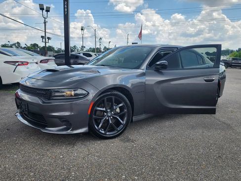 Used 2021 Dodge Charger R/T w/ Blacktop Package RWD image 16