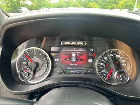 Used 2023 RAM 1500 Laramie AWD/4WD image 34