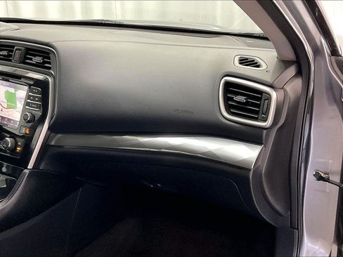 Used 2016 Nissan Maxima SR FWD image 13