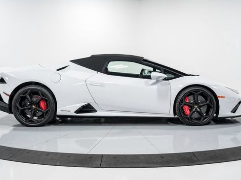 Used 2023 Lamborghini Huracan EVO RWD image 38